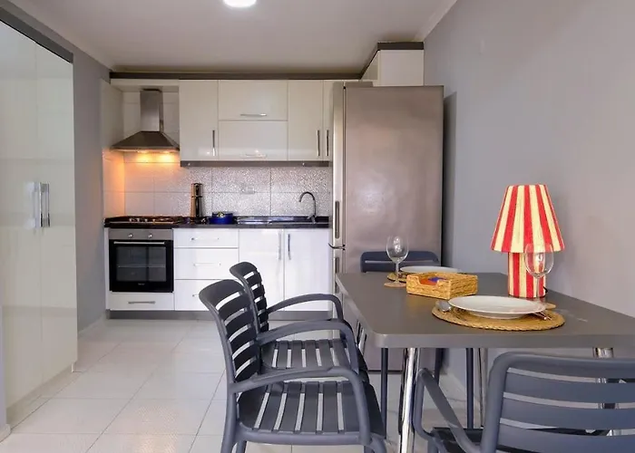 Hadrian Viva Modern Luxury Stay & Central Antalya & Near Kaleici *