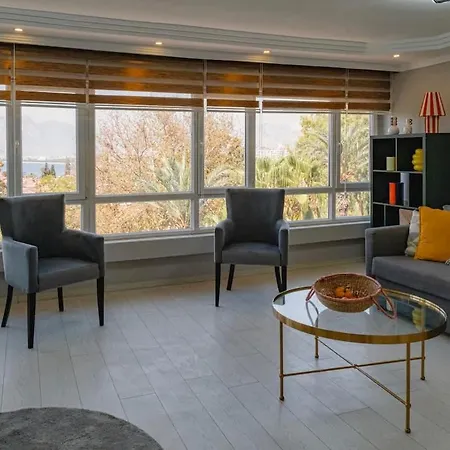1br Flat In Kaleici Sea View Lägenhet