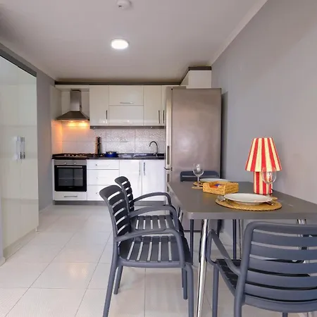 Maxihomes Hadrian Viva Central Old Town *